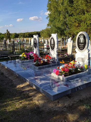 Мемориальный Комплекс Семейный Тройной 